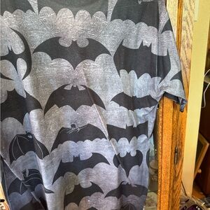 DC Comics Gray and White T-Shirt